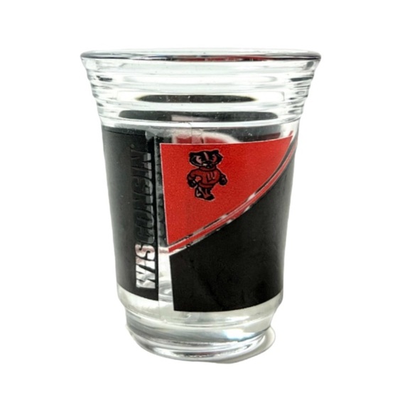 NWT Wisconsin Badgers Mascot Clear Glass Shot Glasses Set of 2 - Picture 6 of 9